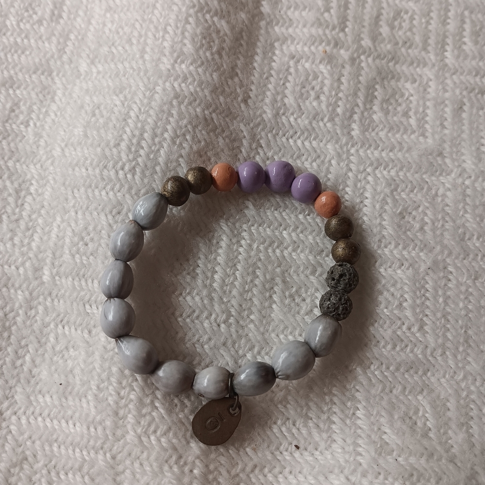 Dōterra Diffuser Elegant Beaded Bracelet in Gray and Purple